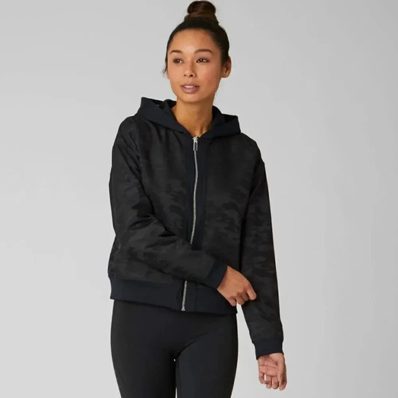 New Balance Determination Reversible Jacket Size Medium - Picture 5 of 14